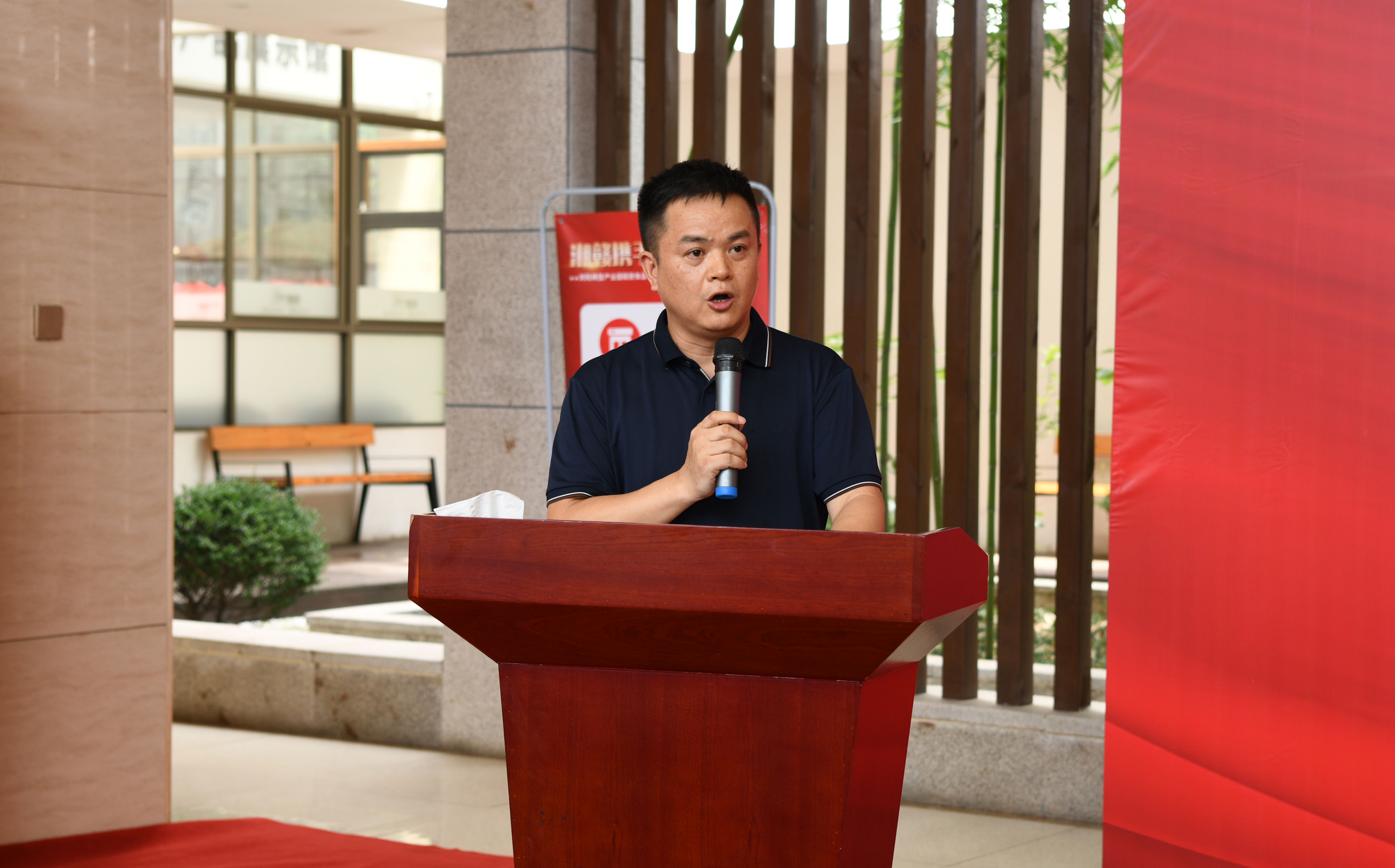 湘赣携手 乡村振兴 | 易倍yibei(中国)与江西金色田园达成战略合作,两地领导出席签约仪式