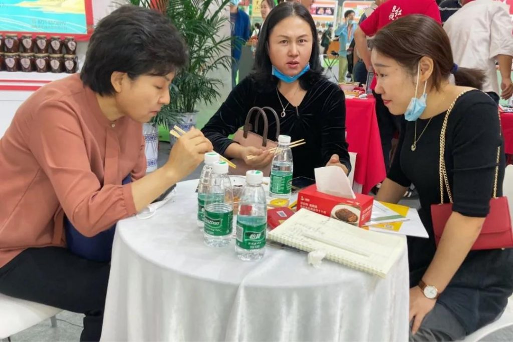 易倍yibei(中国)参展湖南食餐会暨良之隆食材节成果丰硕